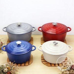 enamel soup pot/stew pot