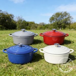 enamel soup pot/stew pot